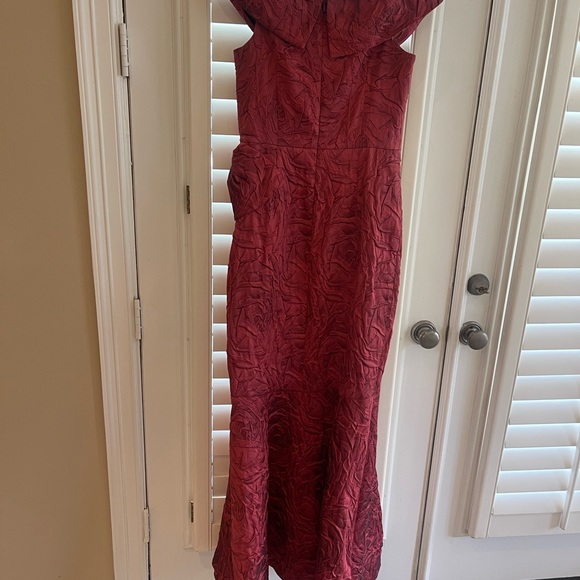 Teri Jon Evening Gown worn once.  Beautiful condition. - Picture 3 of 5